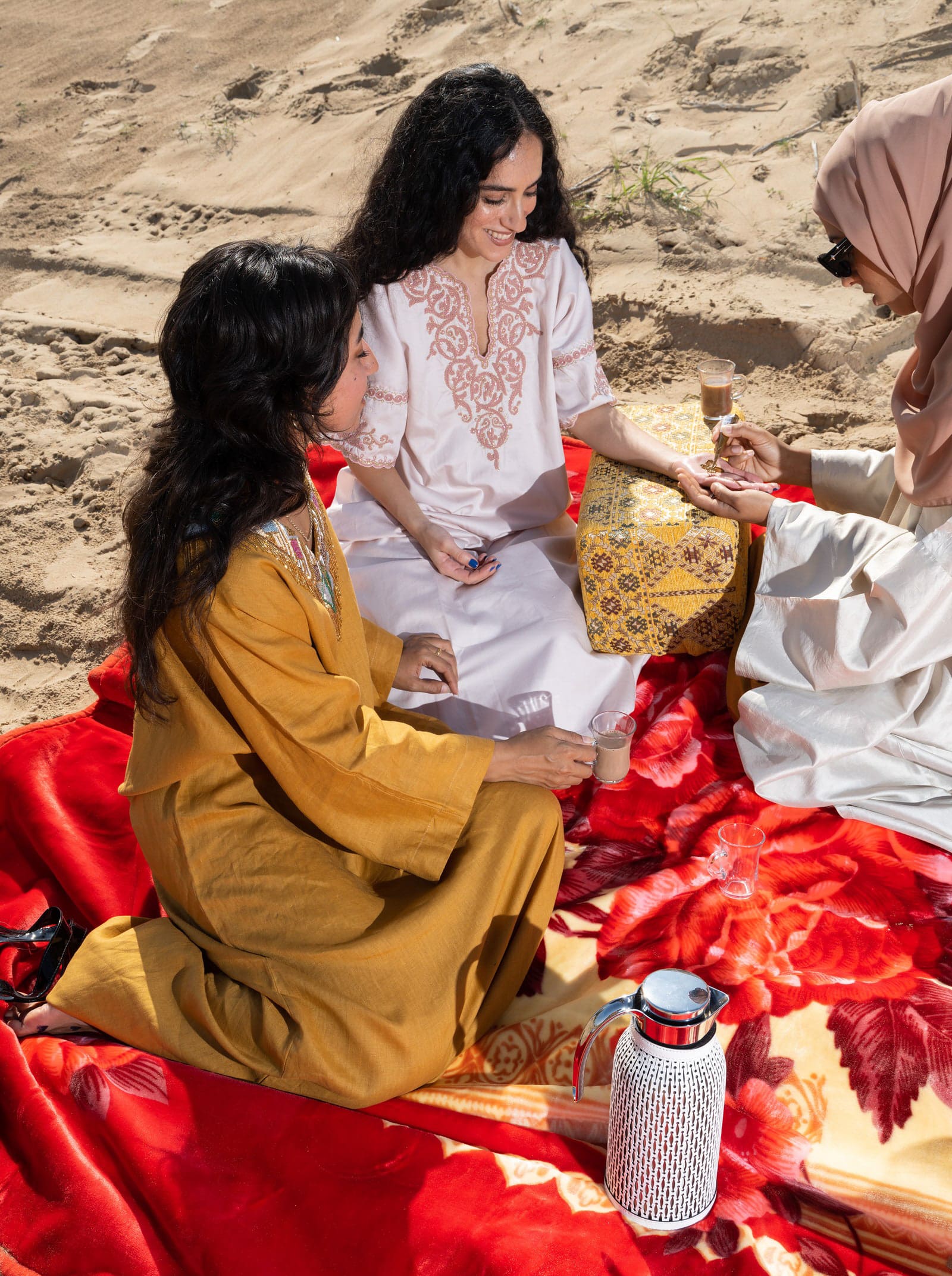 Zahra Khamissa, Nourie Flayhan and Azra Khamissa henna