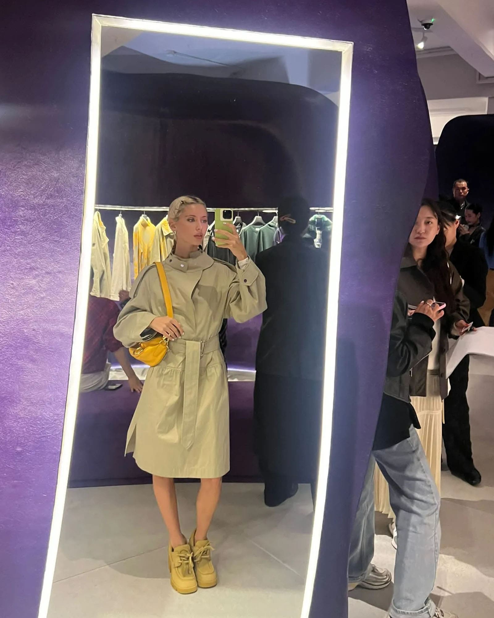 Iris Law at the Seongsu Rose pop-up.