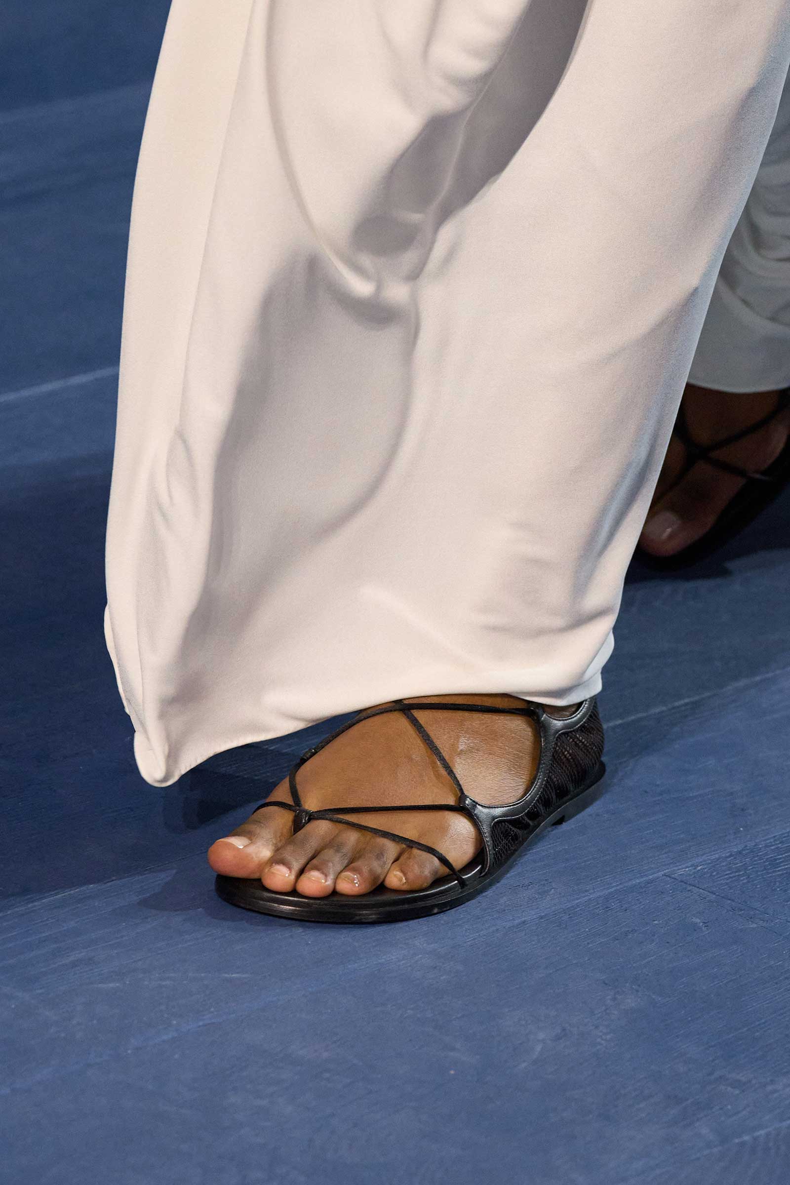 00003-christian-dior-fall-2024-couture-details-credit-gorunway