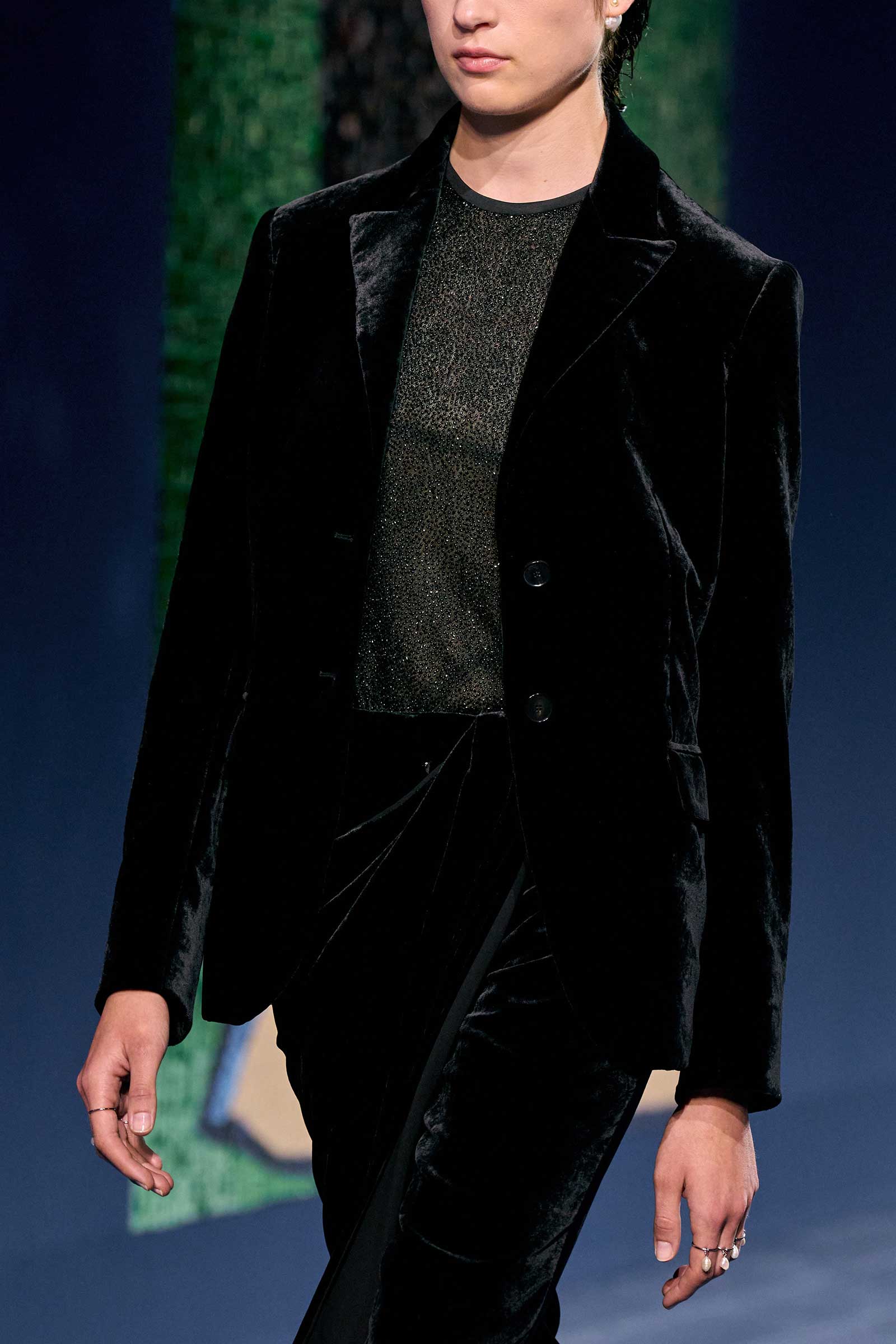 00085-christian-dior-fall-2024-couture-details-credit-gorunway
