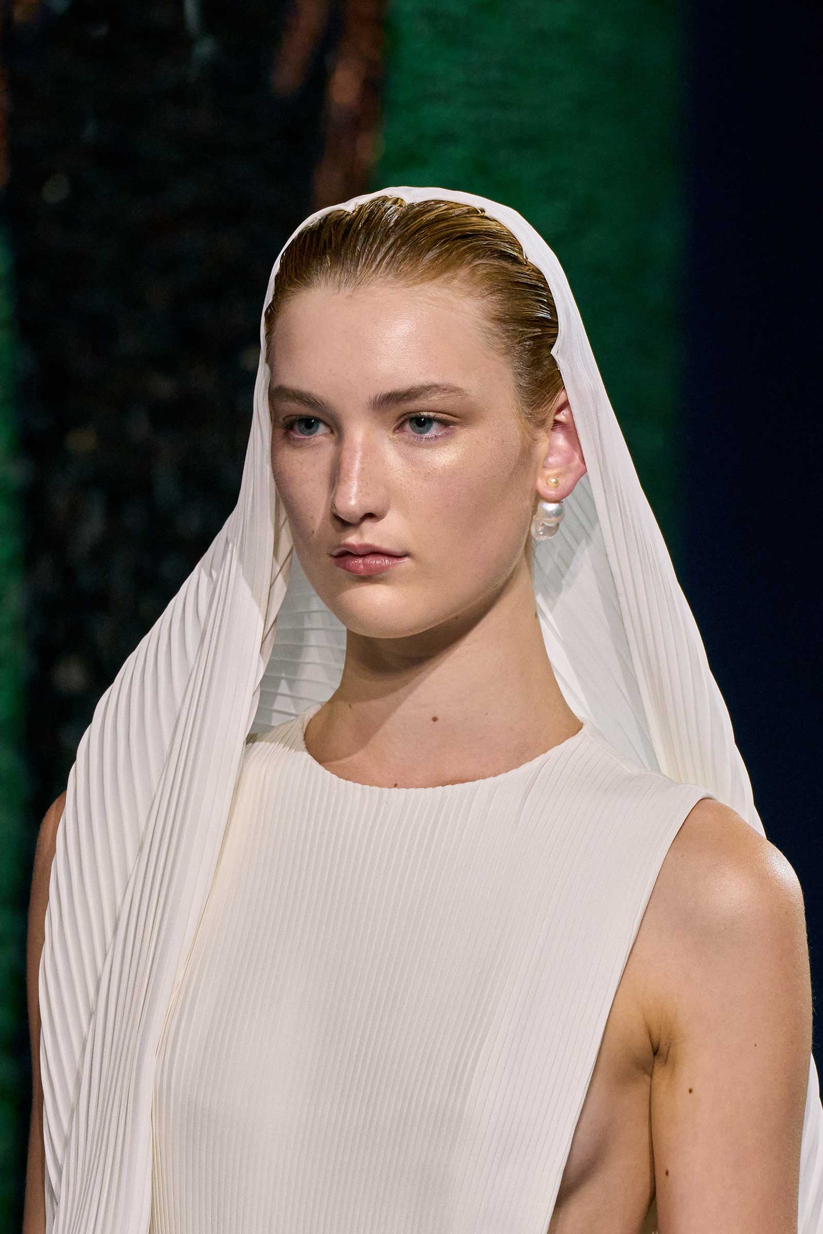 00102-christian-dior-fall-2024-couture-details-credit-gorunway