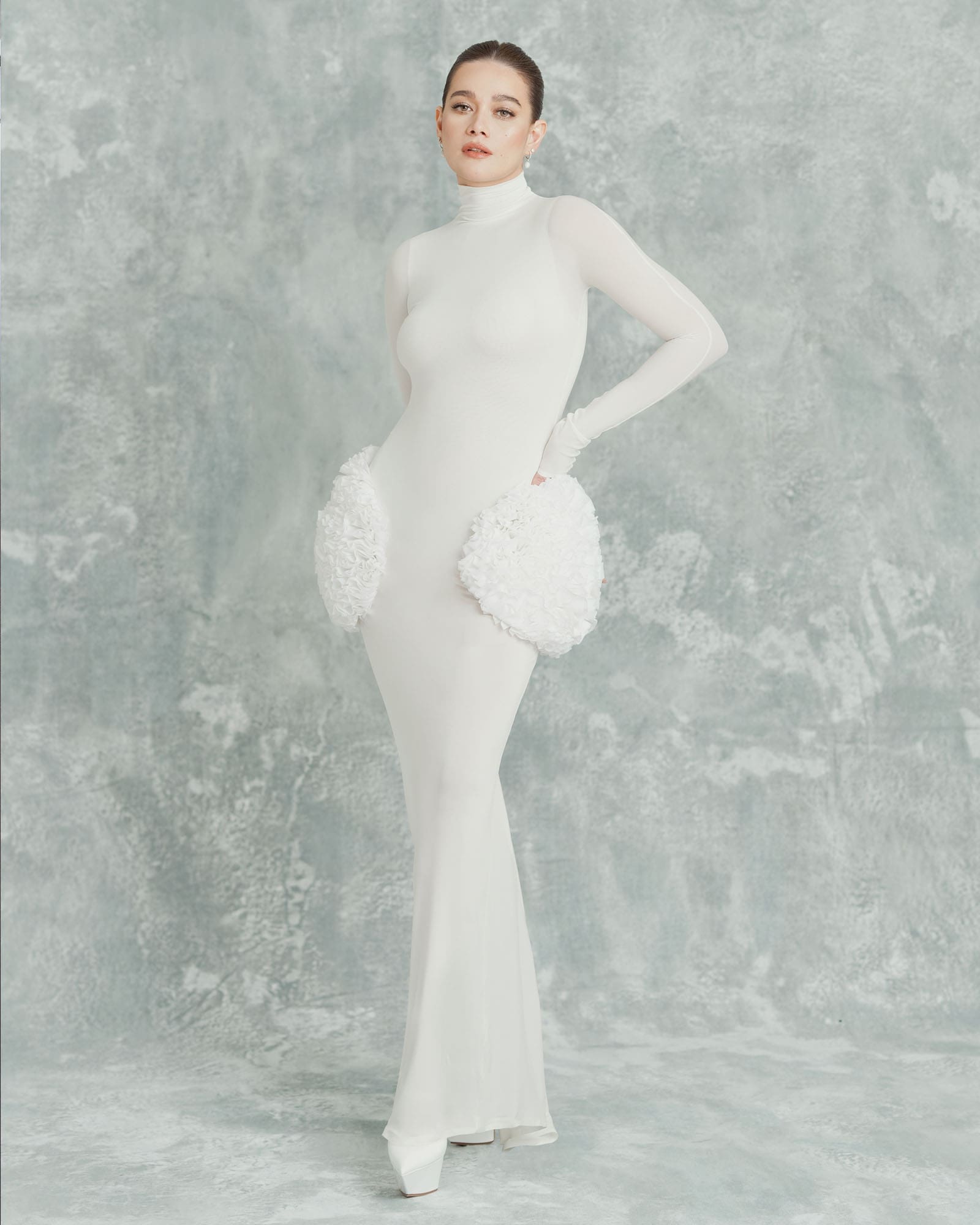 bea alonzo wears alaïa to the 2024 gma gala-1 | vogue philippines