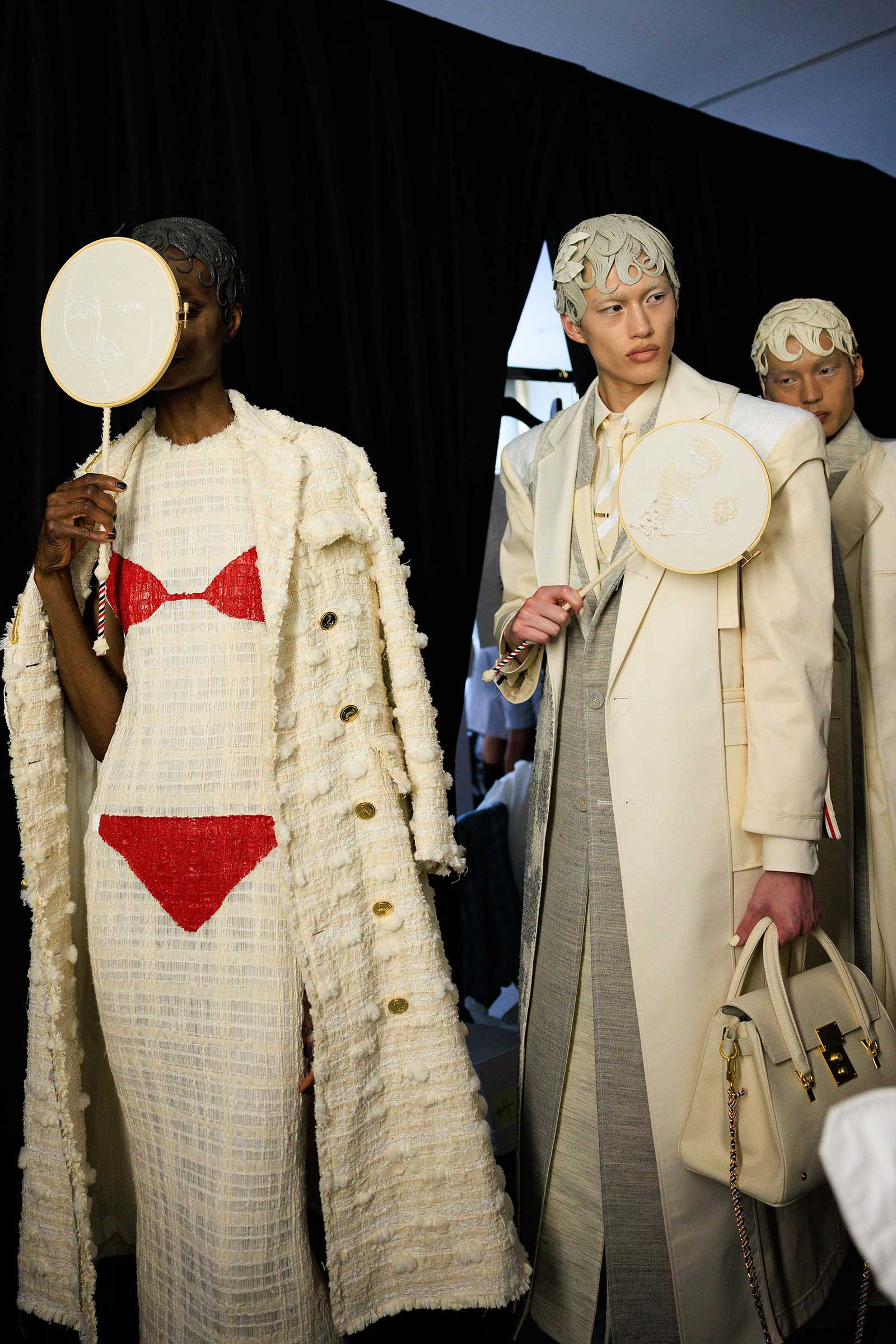 ThomBrowne_Couture_FW24_Backstage_AcielleStyleDuMonde-015RZ