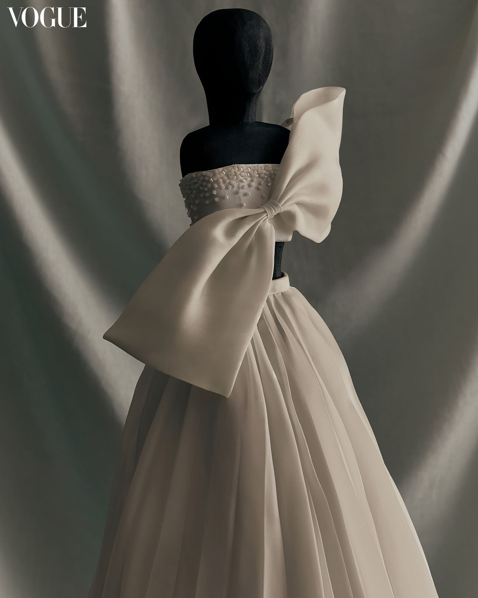 Rhett Eala White Bow Beaded