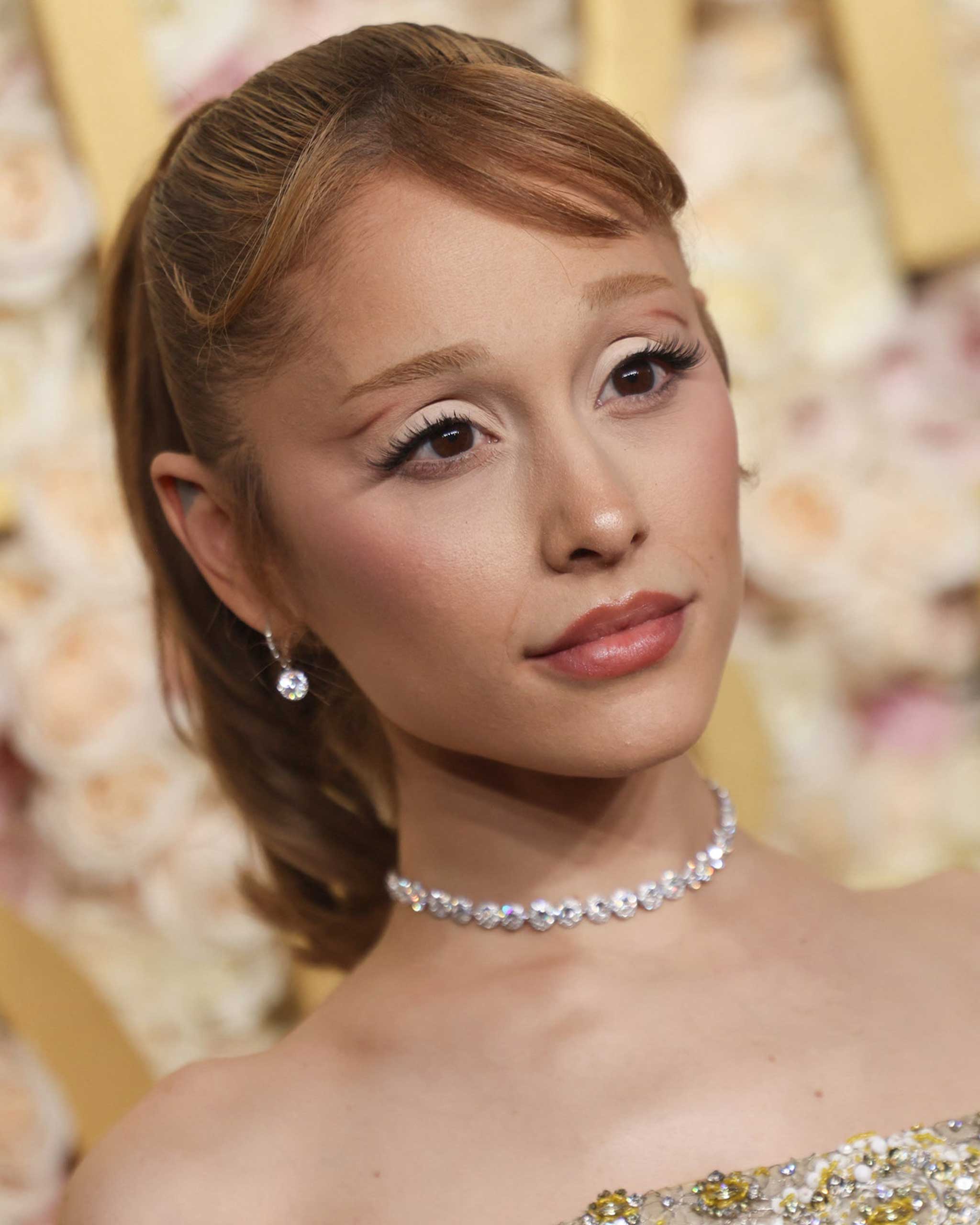 Ariana Grande 2025 Golden Globes floating liner