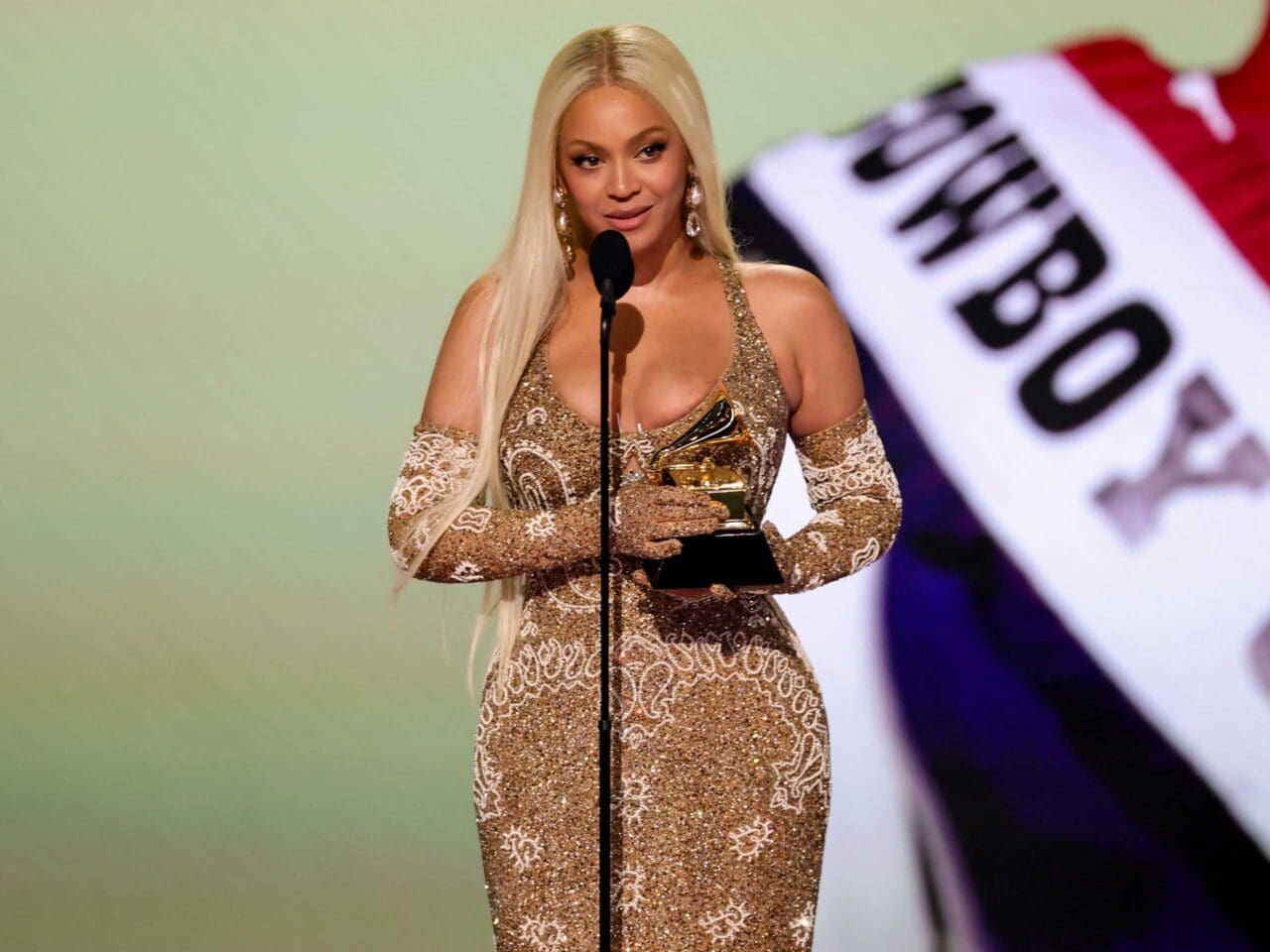 Beyoncé accepts her Grammy award