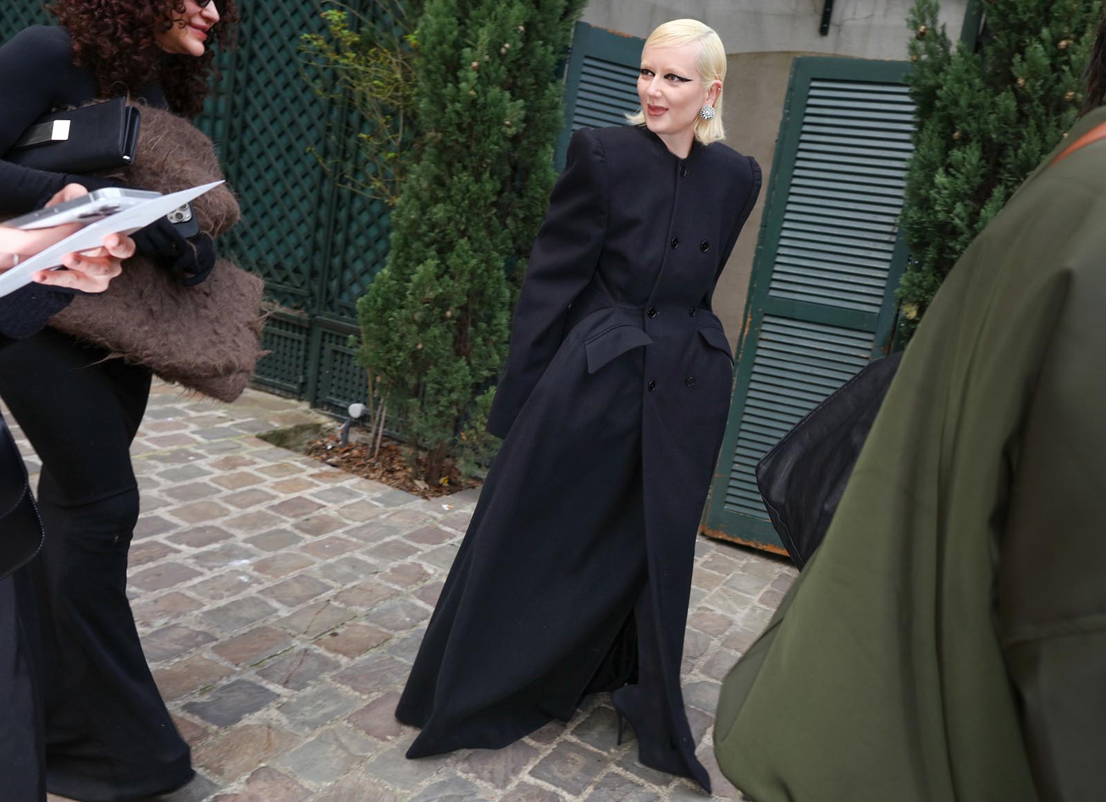 Paris Fashion Week Street Style Fall 2025 all black
